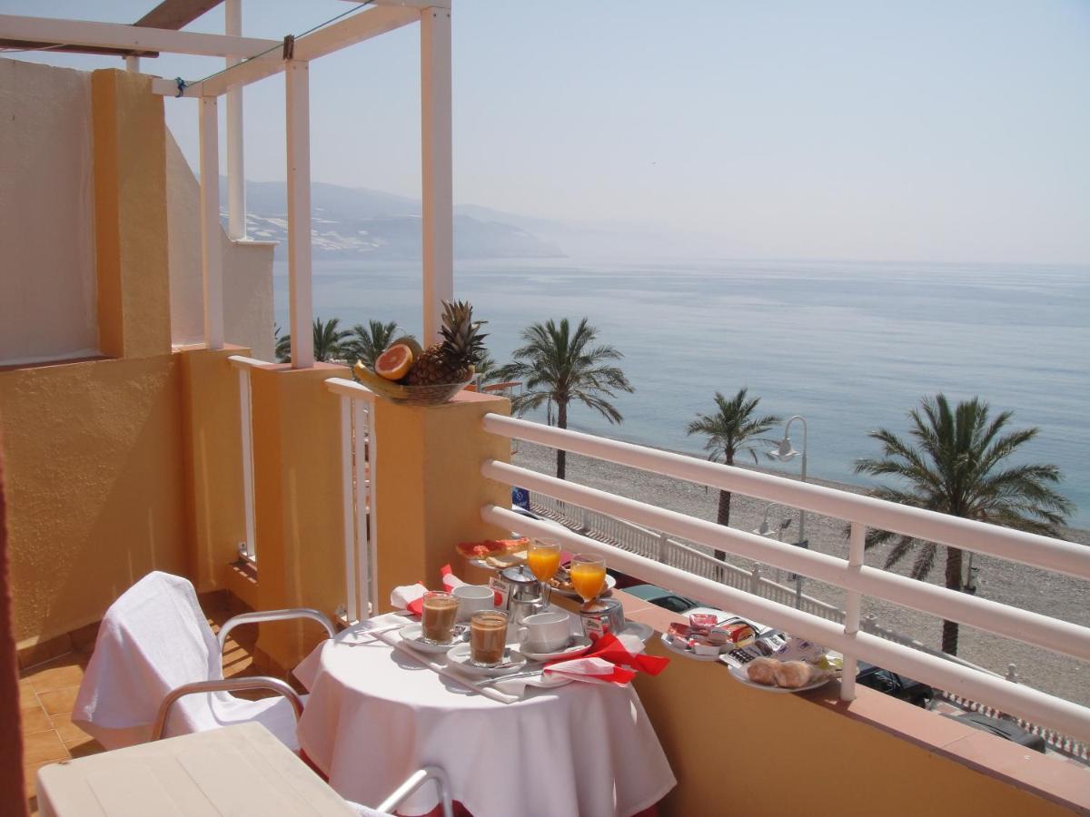 Hostal Costa Sol Castell de Ferro Esterno foto